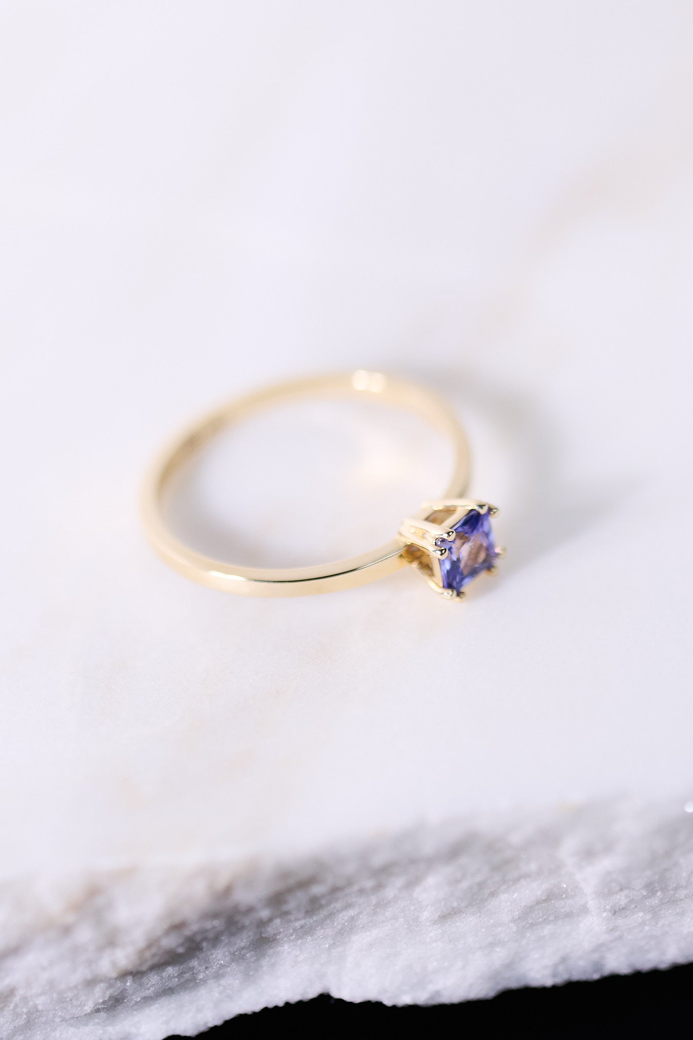 Pierścionek złoty z tanzanitem B One N°29 - BELLER: Official Online Store & Luxury Jewelry Atelier