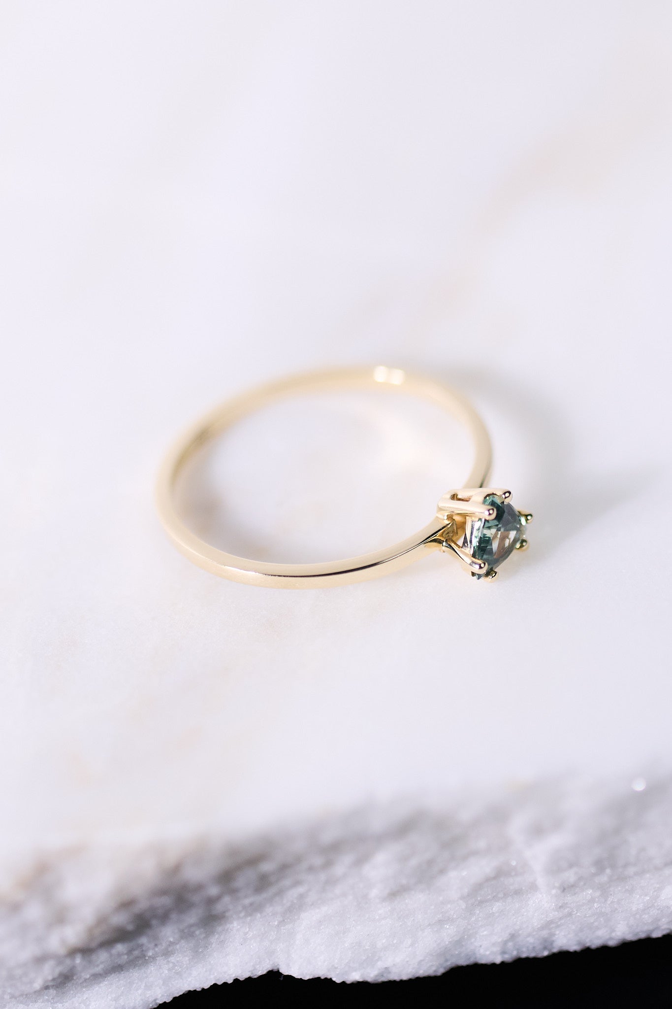 Pierścionek złoty z szafirem B One N°32 - BELLER: Official Online Store & Luxury Jewelry Atelier