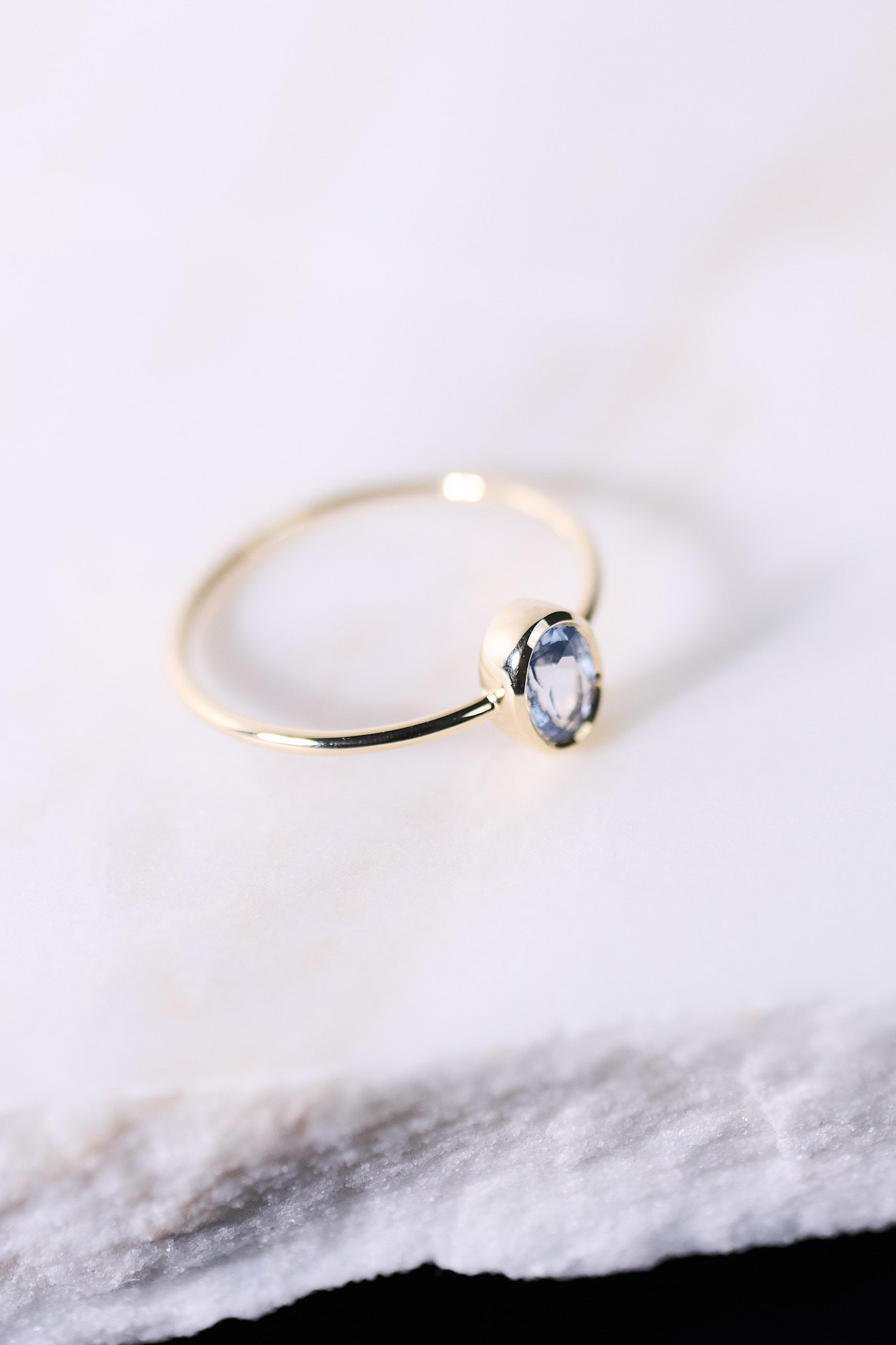 Pierścionek złoty z szafirem B One N°36 - BELLER: Official Online Store & Luxury Jewelry Atelier