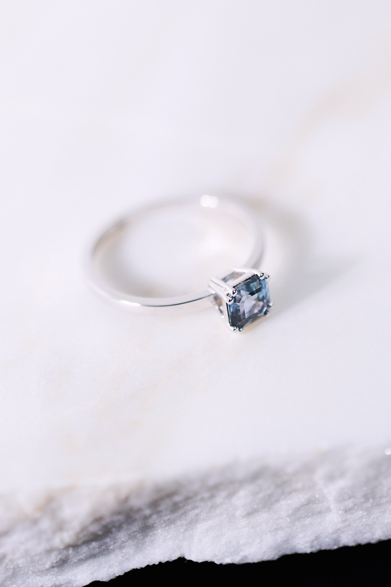 Pierścionek złoty ze spinelem B One N°38 - BELLER: Official Online Store & Luxury Jewelry Atelier